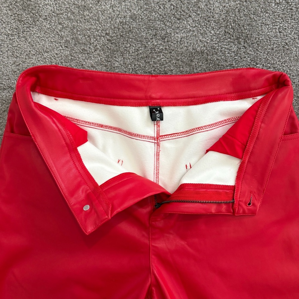 Women’s  Red Faux Leather Pants SZ M with Pockets - Picture 5 of 11
